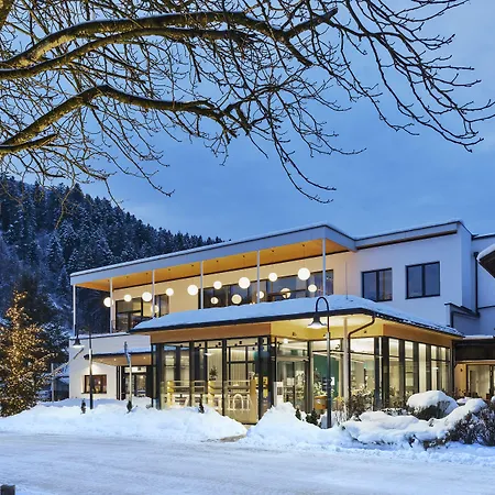 Natürlich Hell. Aparthotel&camping 4*