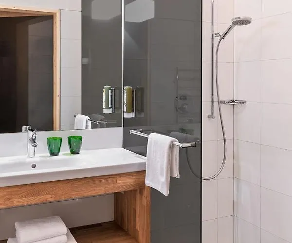 Natuerlich Hell. & 4* Fügen