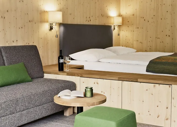 Natuerlich Hell. & Fuegen